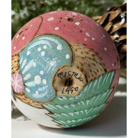 VINTAGE 1990 Hand Painted Austrian Wooden Santa Egg Shaped Christmas Ornament - Picture 9 of 11